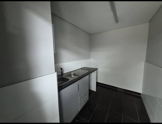 417M² OFFICE TO LET IN SANDTON CENTRAL